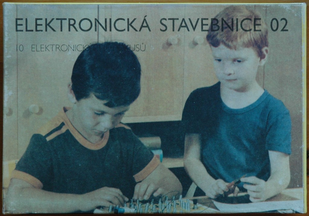 Elektronická stavebnice 02