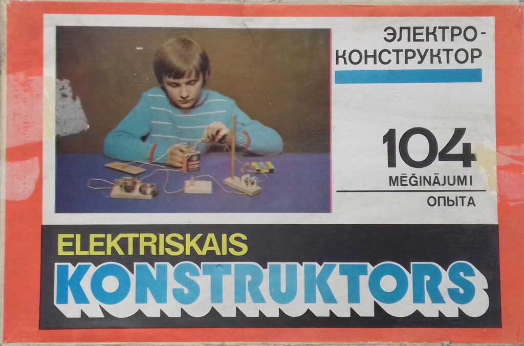 Stavebnice Elektrokonstruktér 104 zkušeností
