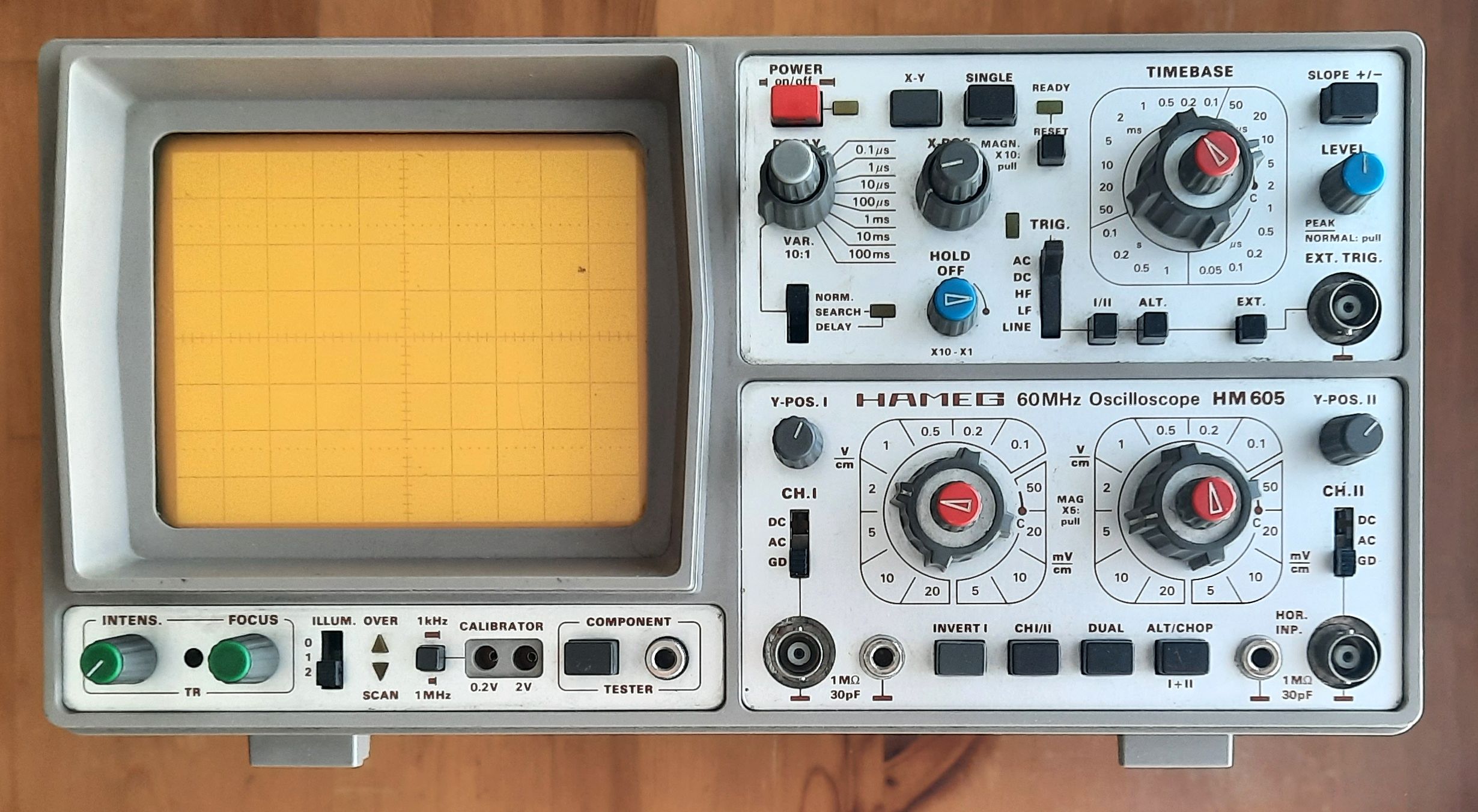 Dvoukanálový osciloskop 60 MHz Hameg HM605